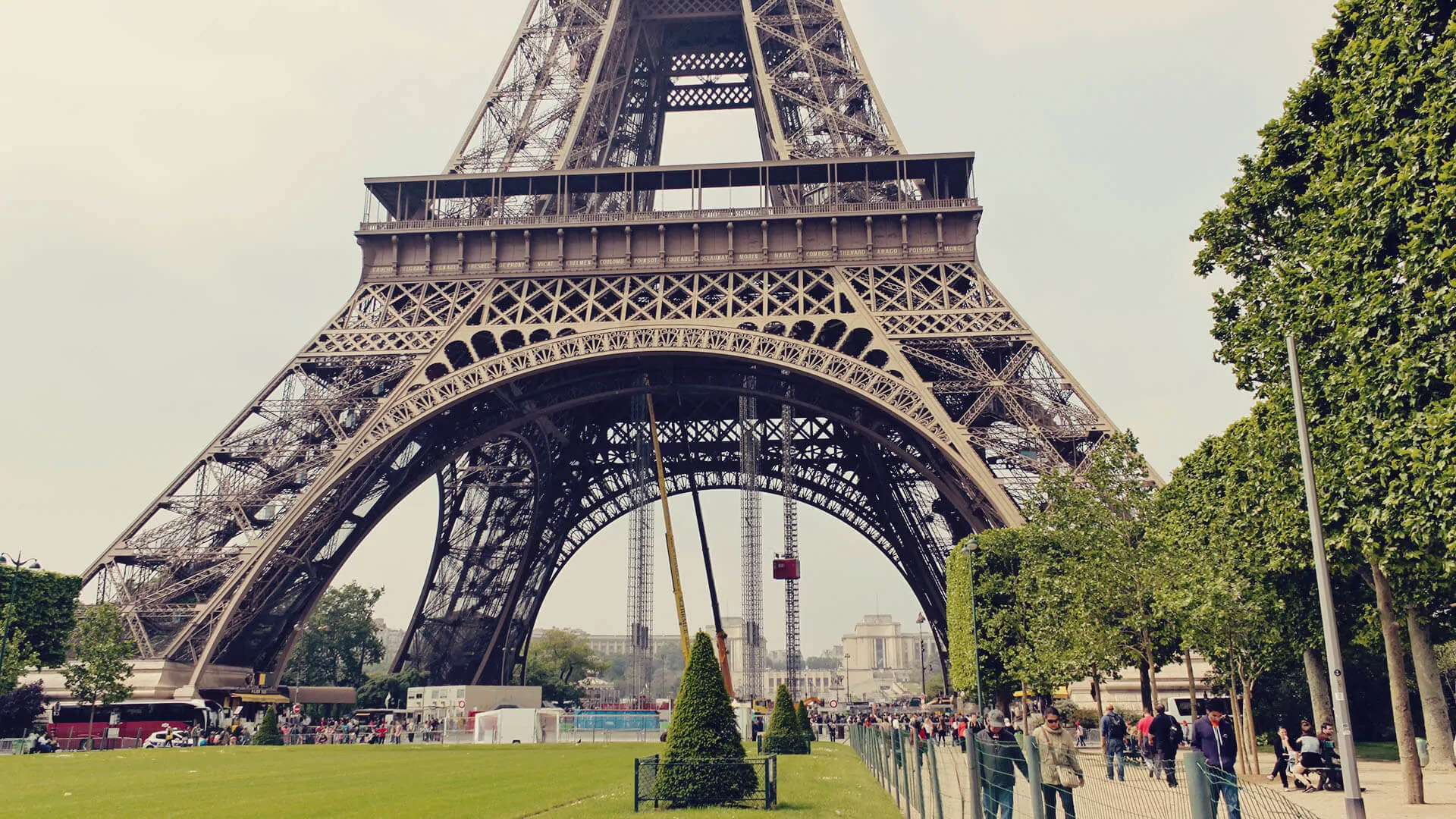 Como-visitar-a-Torre-Eiffel-de-Paris-na-França-09