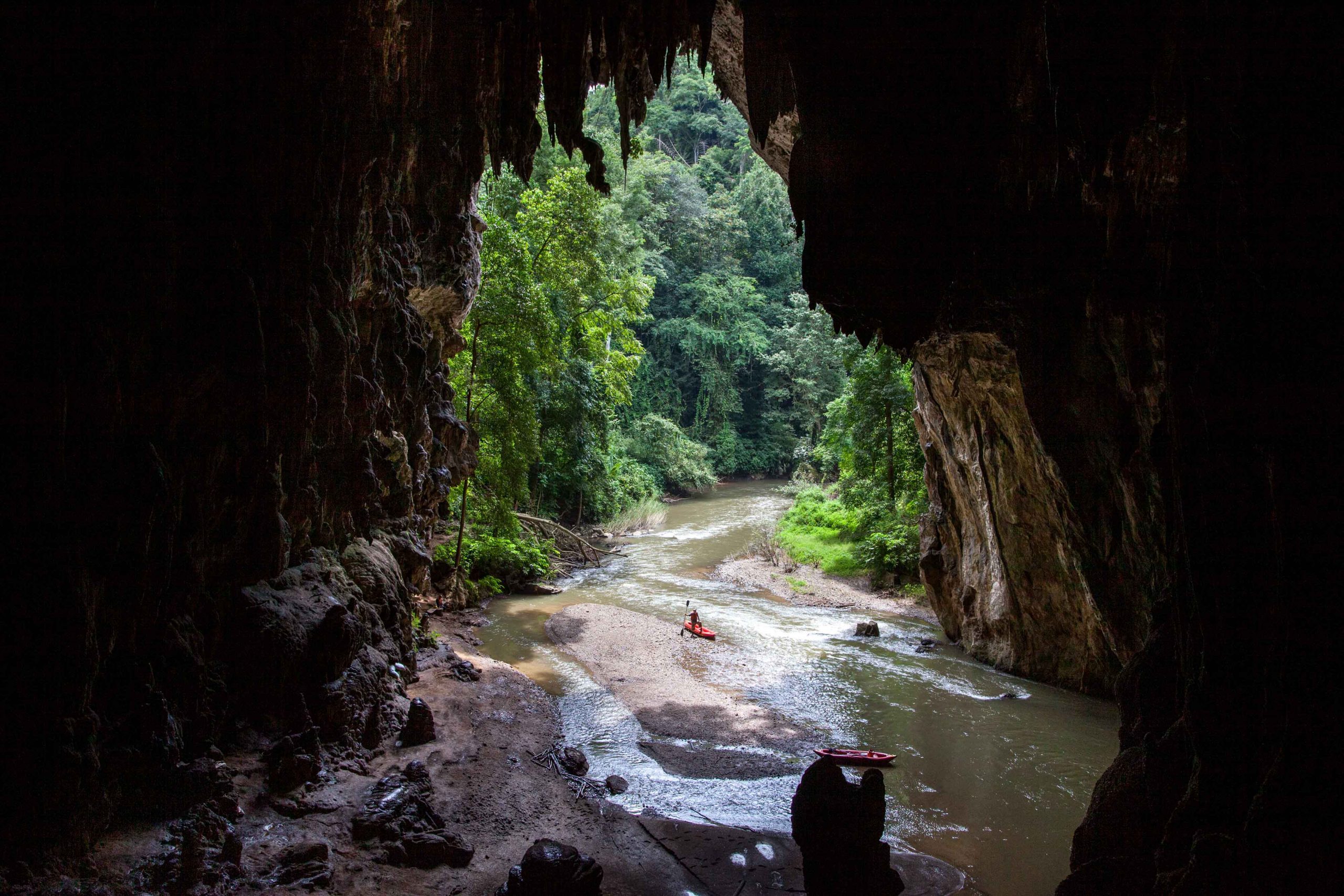 Lod Cave (Tham Lod)