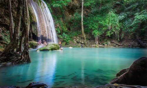 Cachoeiras que curam: roteiro de aventura gentil para mulheres