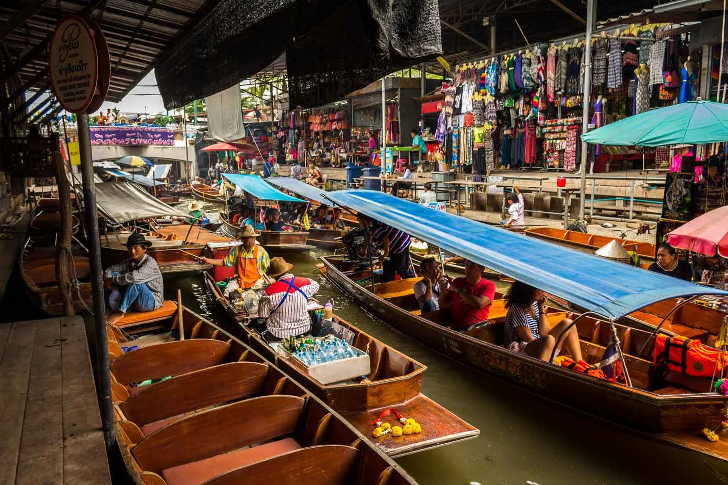Mercados flutuantes de Bangkok